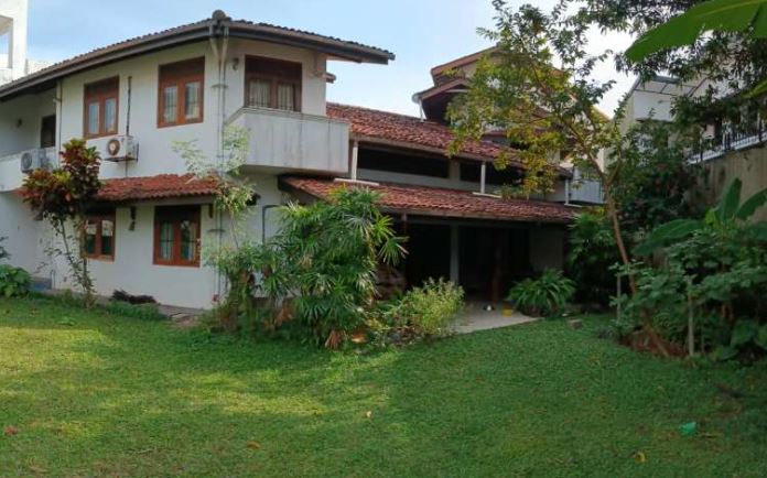 Villa for sale in Colombo 8