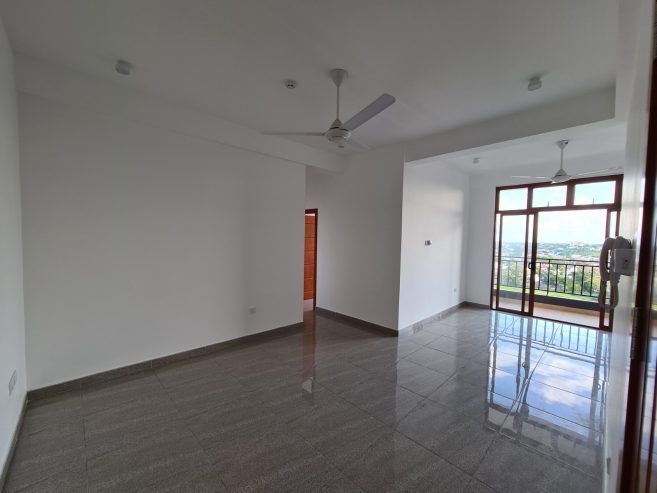 03 Rooms Unfurnished Apartment for Sale in Dehiwala